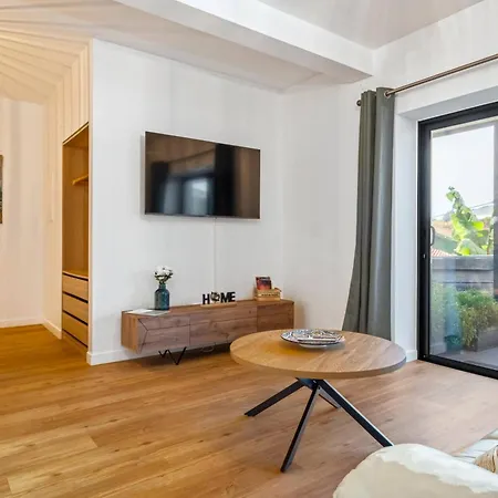 Larano * Φουνκάλ